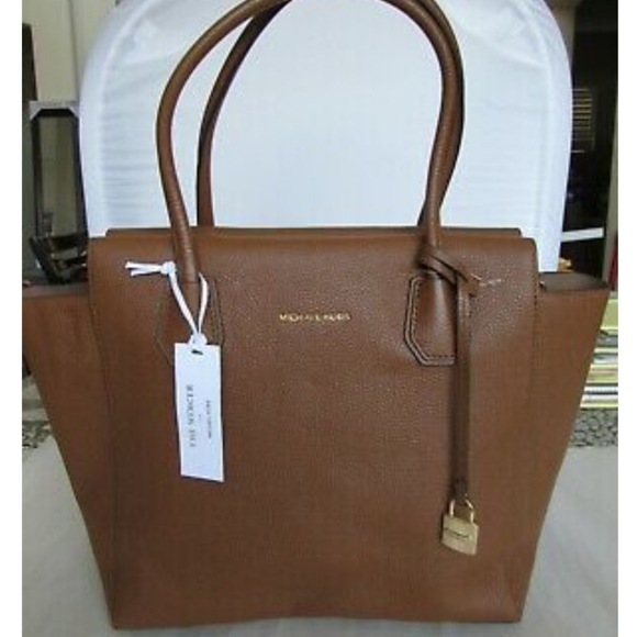 Michael Kors purse - Picture 13 of 15